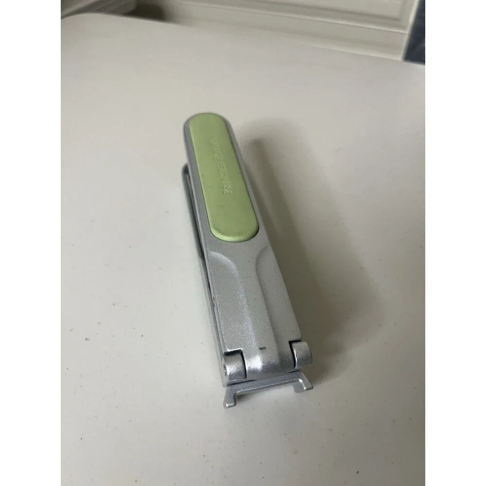 Princess House Garlic Press Green Metal & Silicone